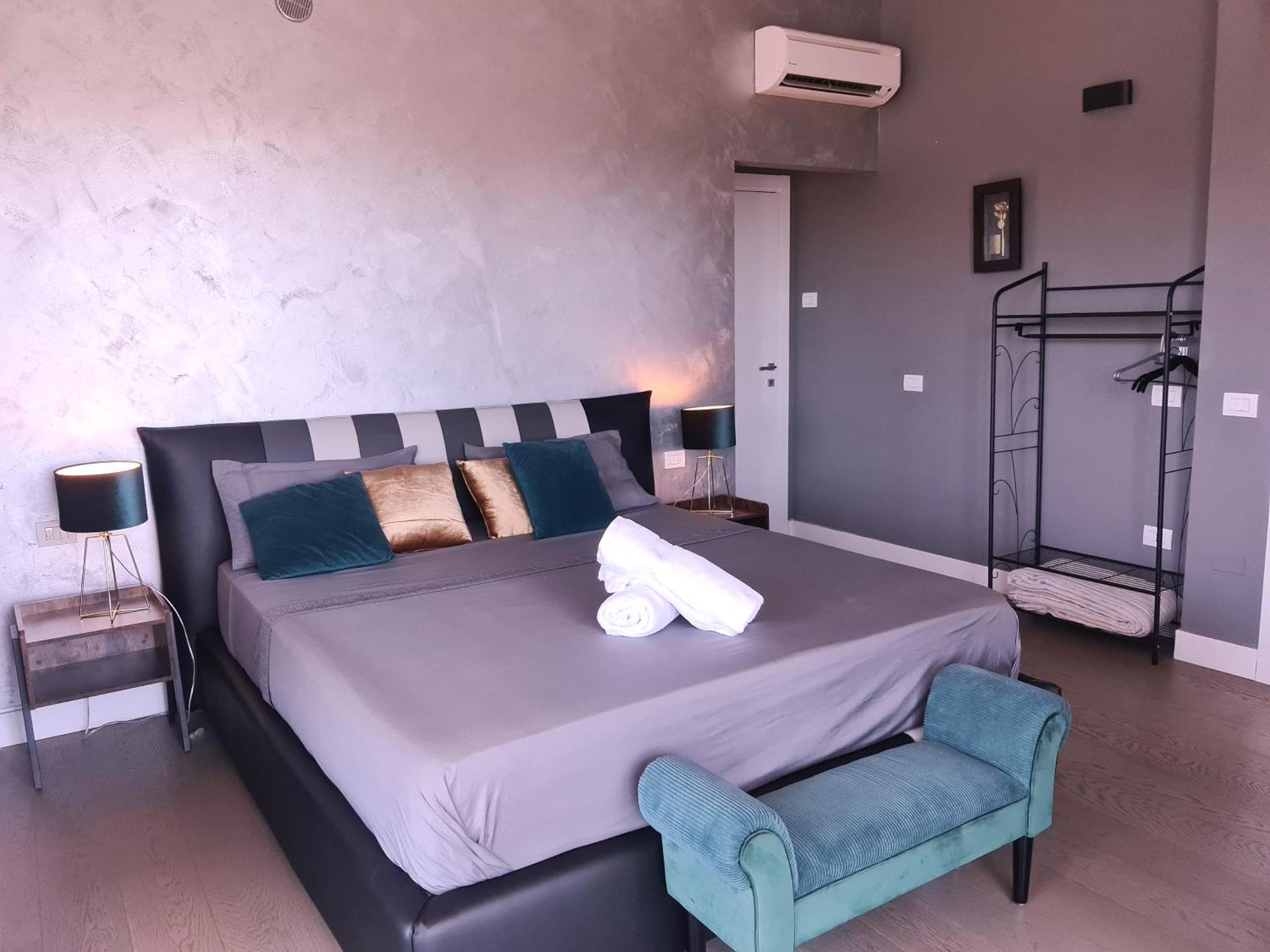 Penthouse Genneruxi Hotel Cagliari Bagian luar foto